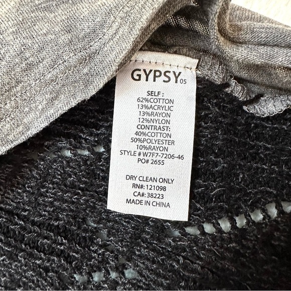 ❗️CLOSING SALE NWT Gypsy 05 Grey & Black Knitted Front Cut Out Back Top S - Picture 12 of 13